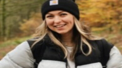 ellie dickinson