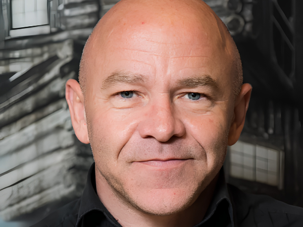 Dominic Littlewood