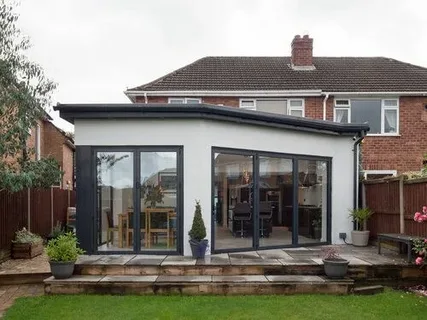 How Deep Can a Single Storey Extension Go in Putney?